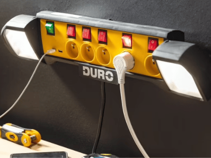 Multiprise multimédia à fixation murale Avec lampes LED